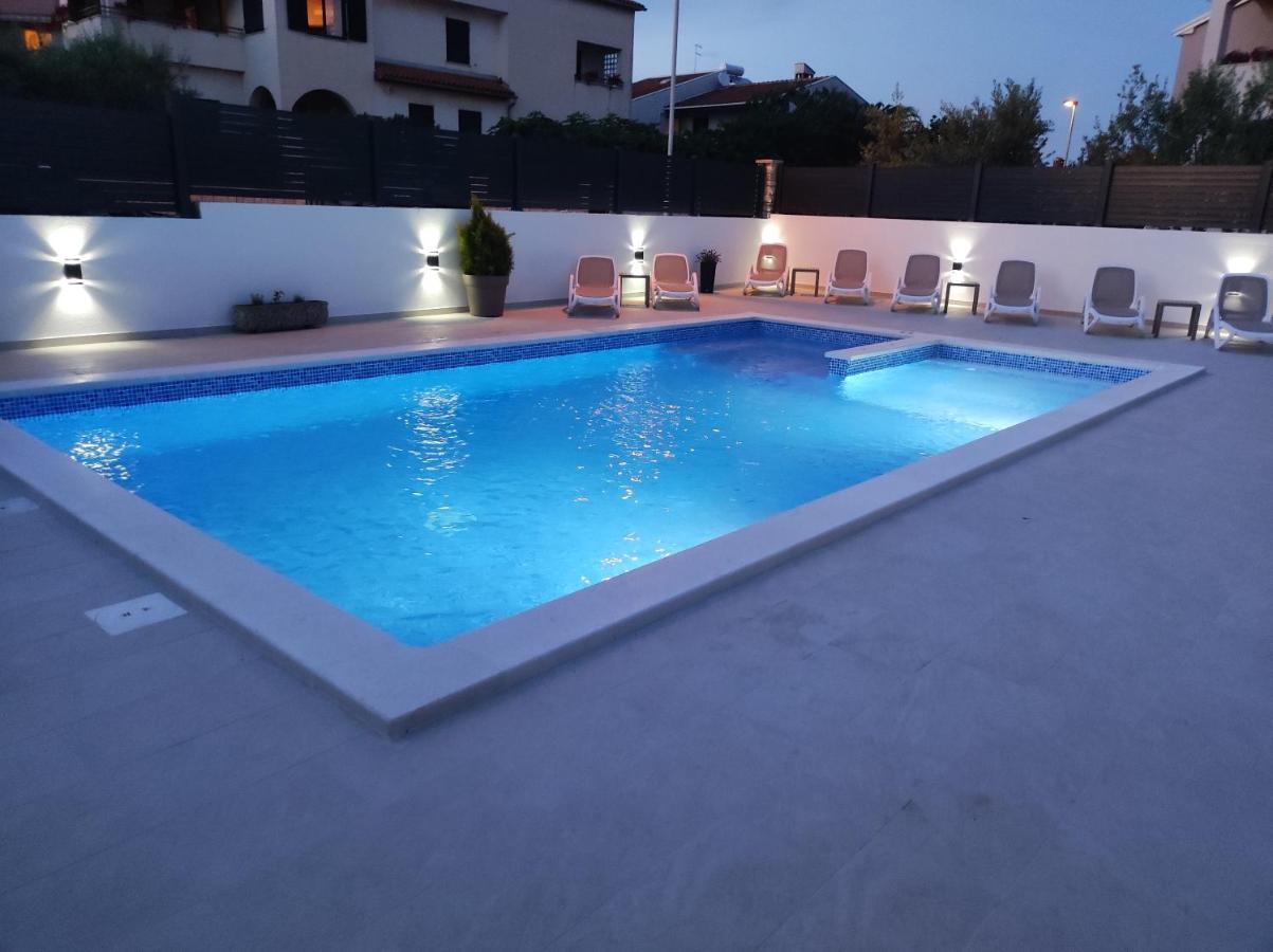 Viktor Rooms And Apartments روفينج المظهر الخارجي الصورة