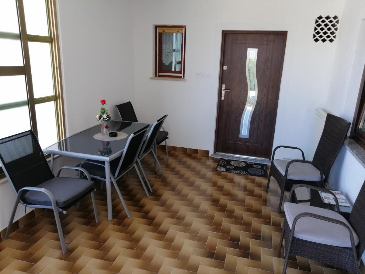 Viktor Rooms And Apartments روفينج المظهر الخارجي الصورة