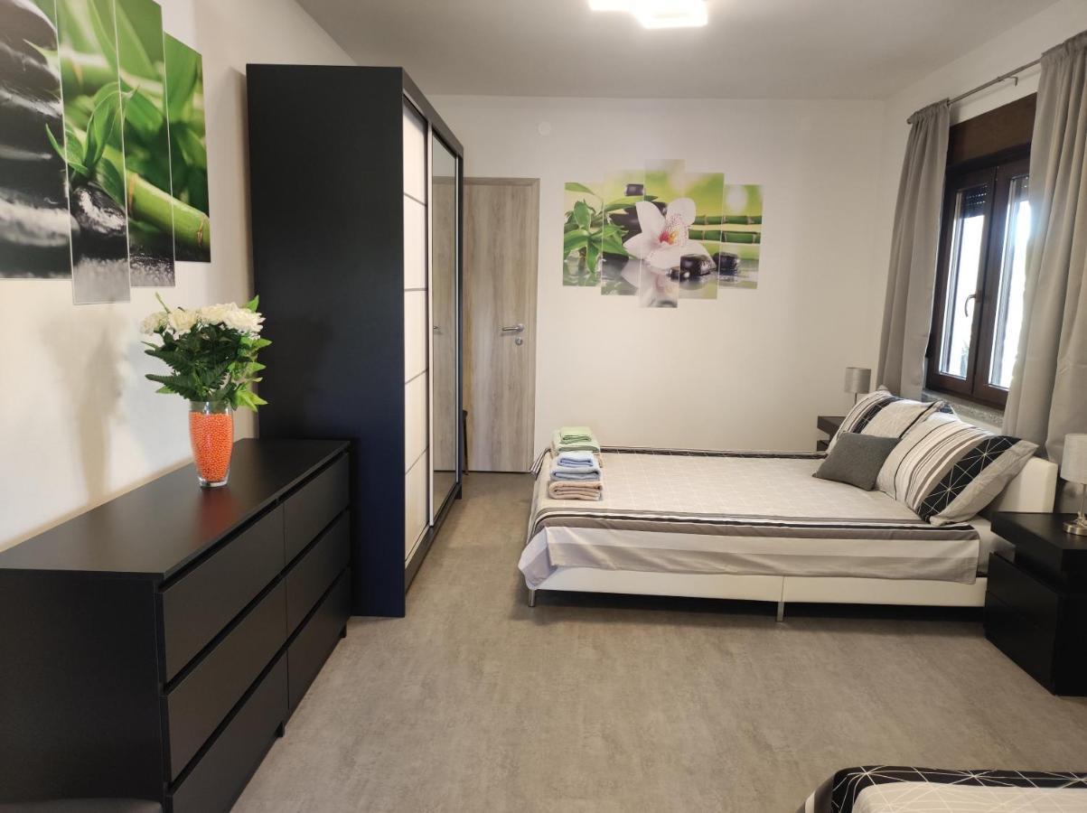 Viktor Rooms And Apartments روفينج المظهر الخارجي الصورة