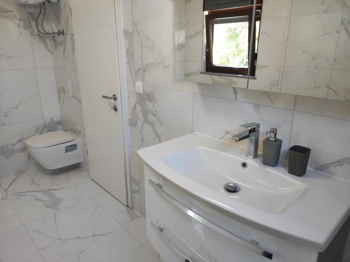 Viktor Rooms And Apartments روفينج المظهر الخارجي الصورة