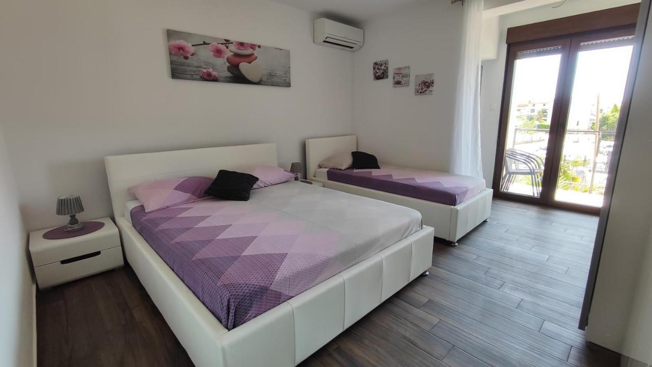 Viktor Rooms And Apartments روفينج المظهر الخارجي الصورة