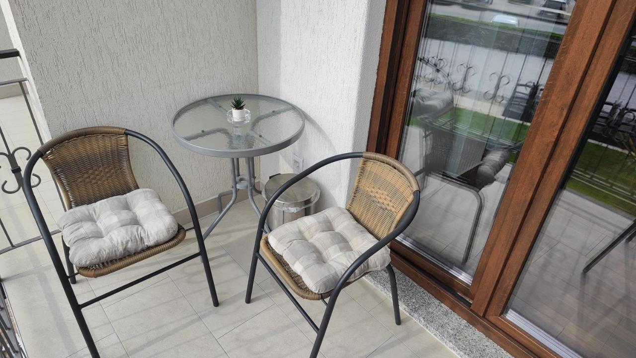 Viktor Rooms And Apartments روفينج المظهر الخارجي الصورة