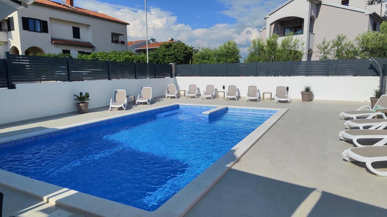 Viktor Rooms And Apartments روفينج المظهر الخارجي الصورة