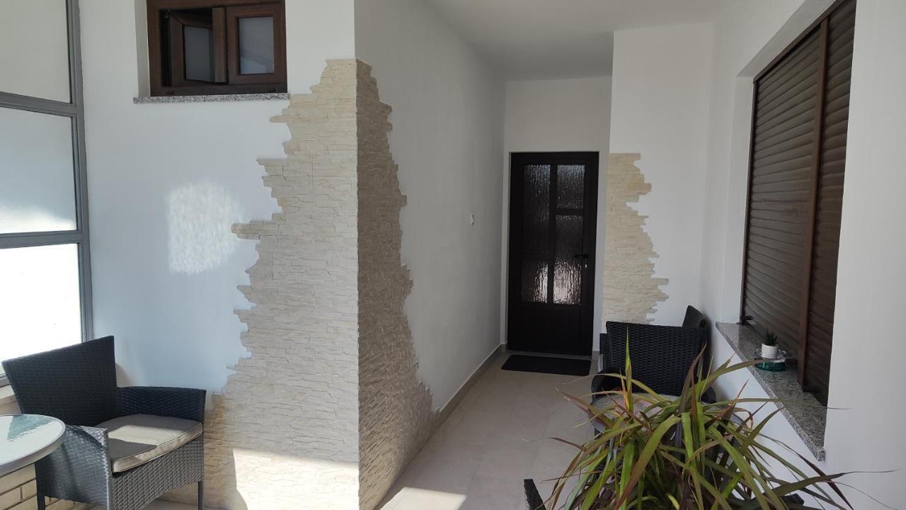 Viktor Rooms And Apartments روفينج المظهر الخارجي الصورة